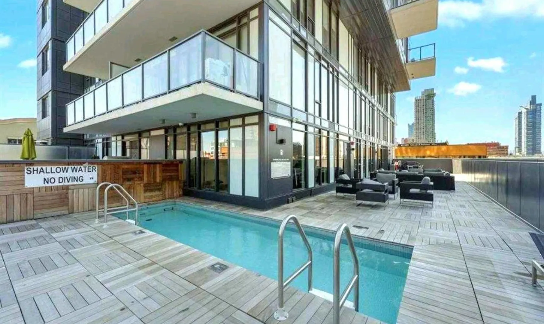 Luxurious Downtown Condo With Spectacular Views Calgary Apartment